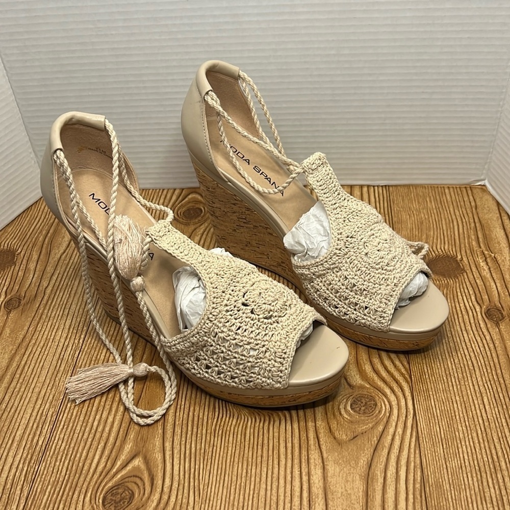 Moda Spana women’s boho crochet wedges
